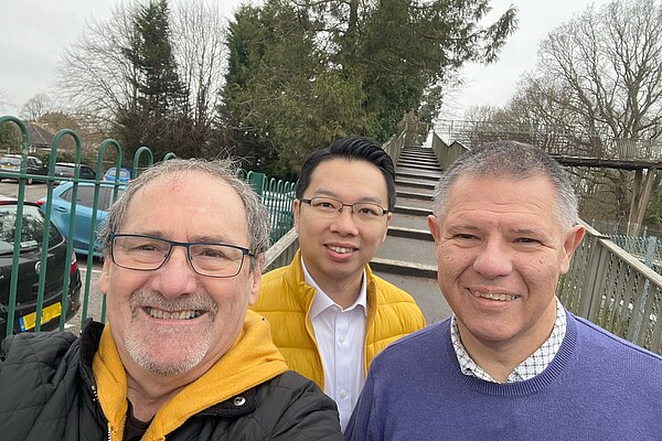 The candidates on the bridge on Earley station