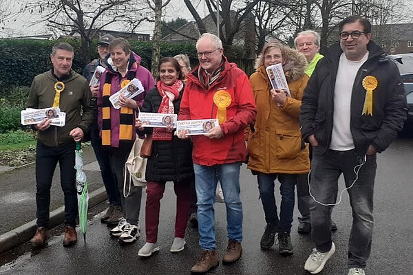 Photo of Wokingham and Winnersh Lib Dems with Clive Jones Wokingham MP